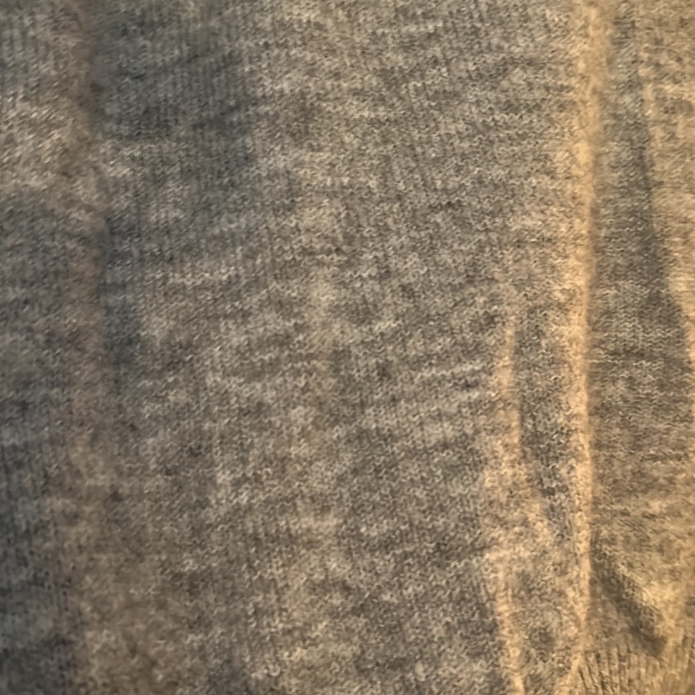 Sweater! - Picture 3 of 3